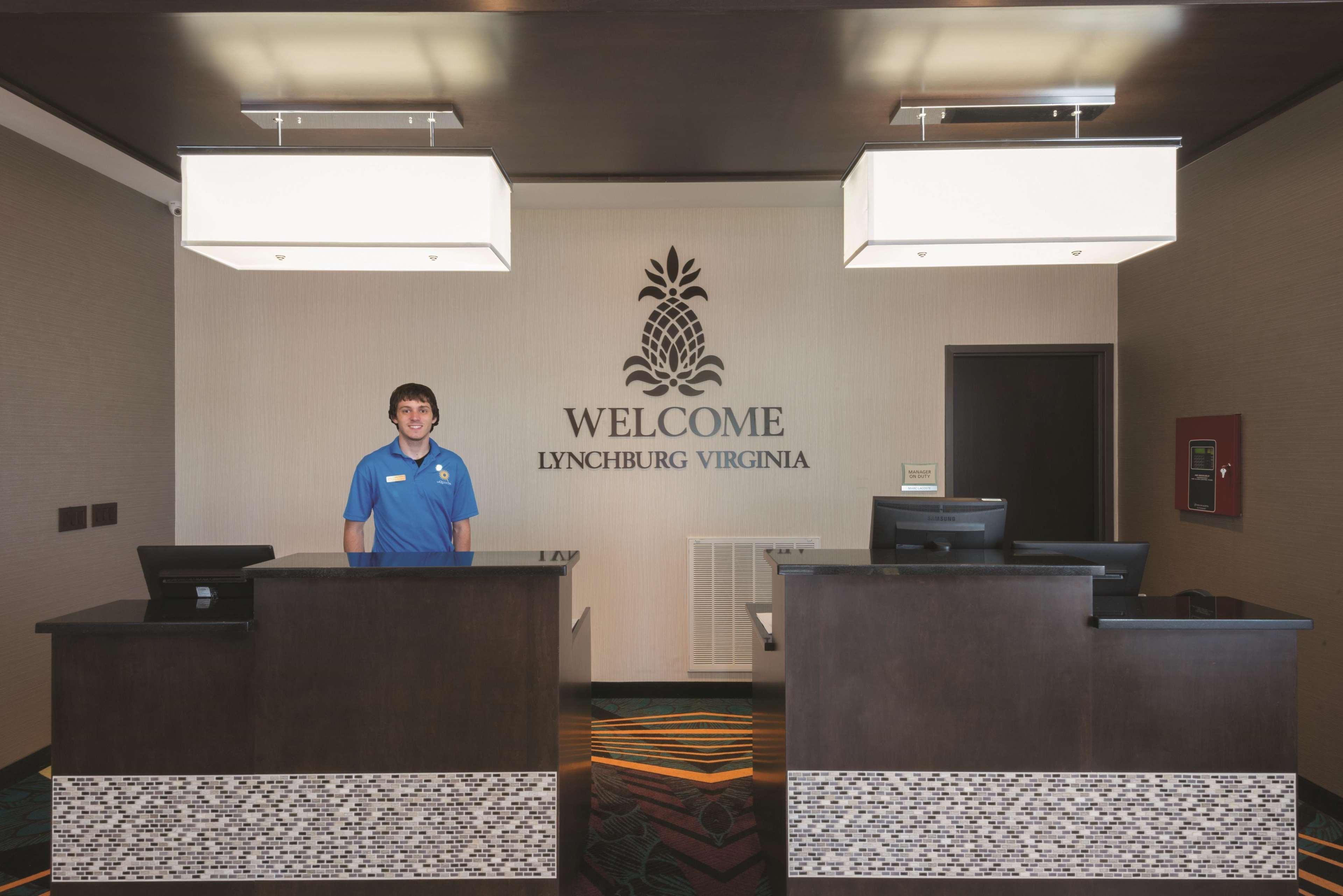 Отель La Quinta By Wyndham Lynchburg At Liberty Univ. Экстерьер фото