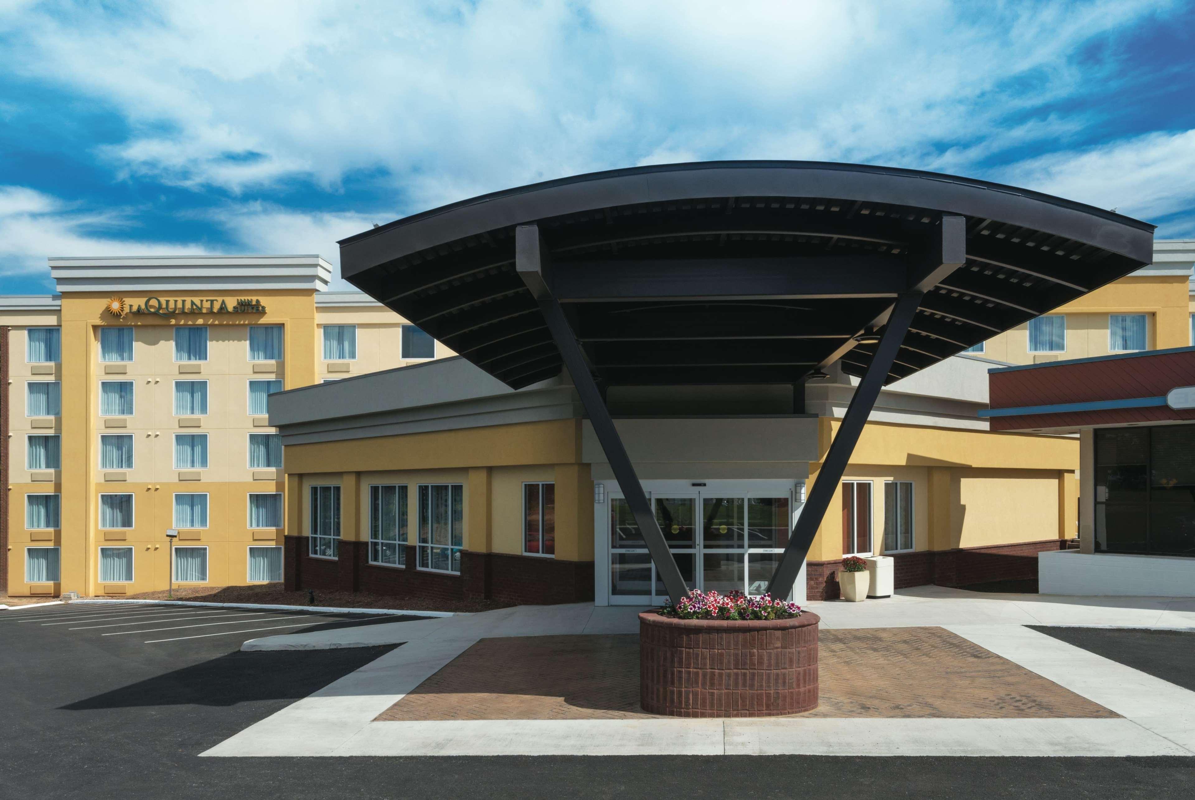 Отель La Quinta By Wyndham Lynchburg At Liberty Univ. Экстерьер фото