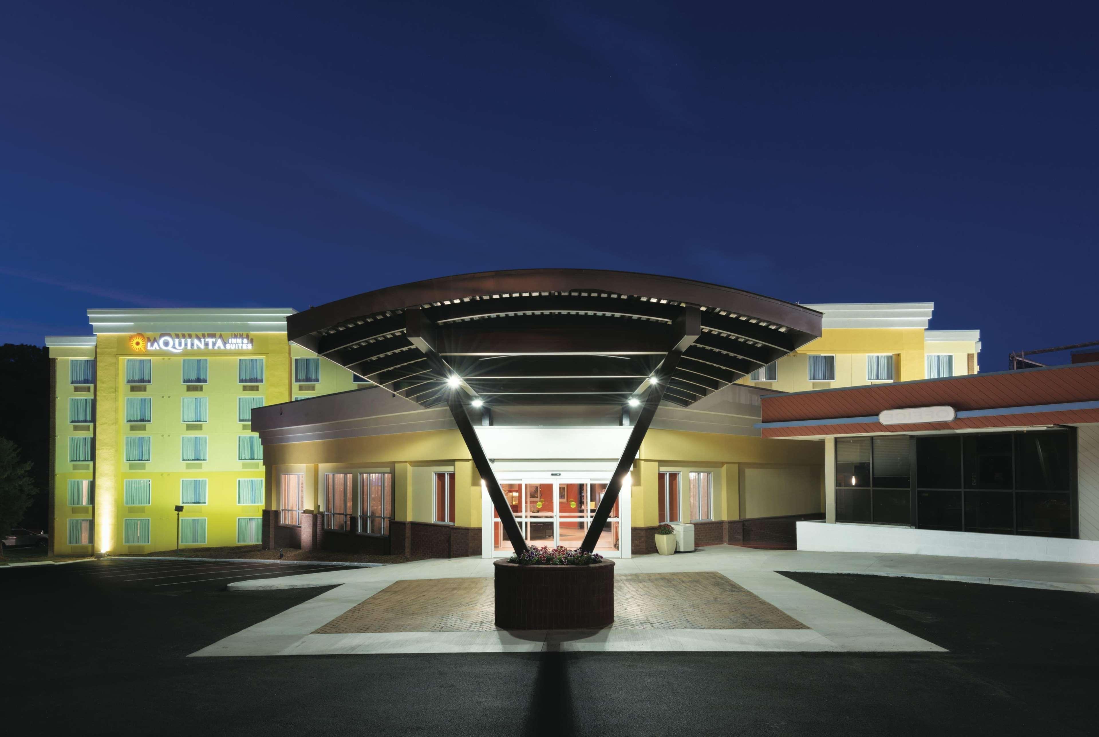 Отель La Quinta By Wyndham Lynchburg At Liberty Univ. Экстерьер фото
